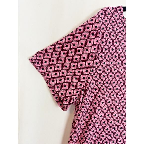 Croft Barrow NWT 1X tshirt, pink-black, curved hem, crew neck, brand new - Picture 13 of 13